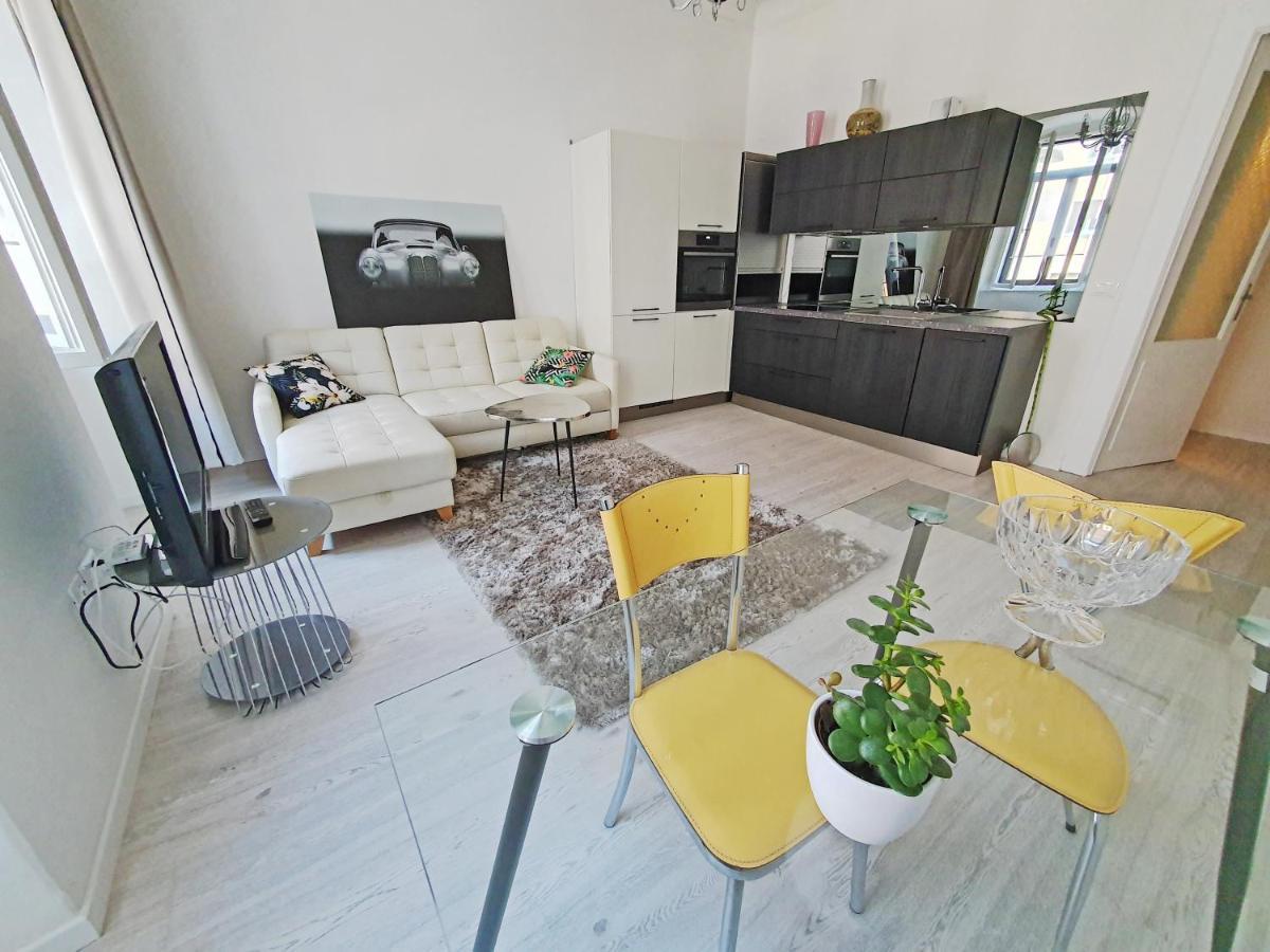 Casa Bianca - 2 Bedroom Design Apartment Trieste Exterior foto
