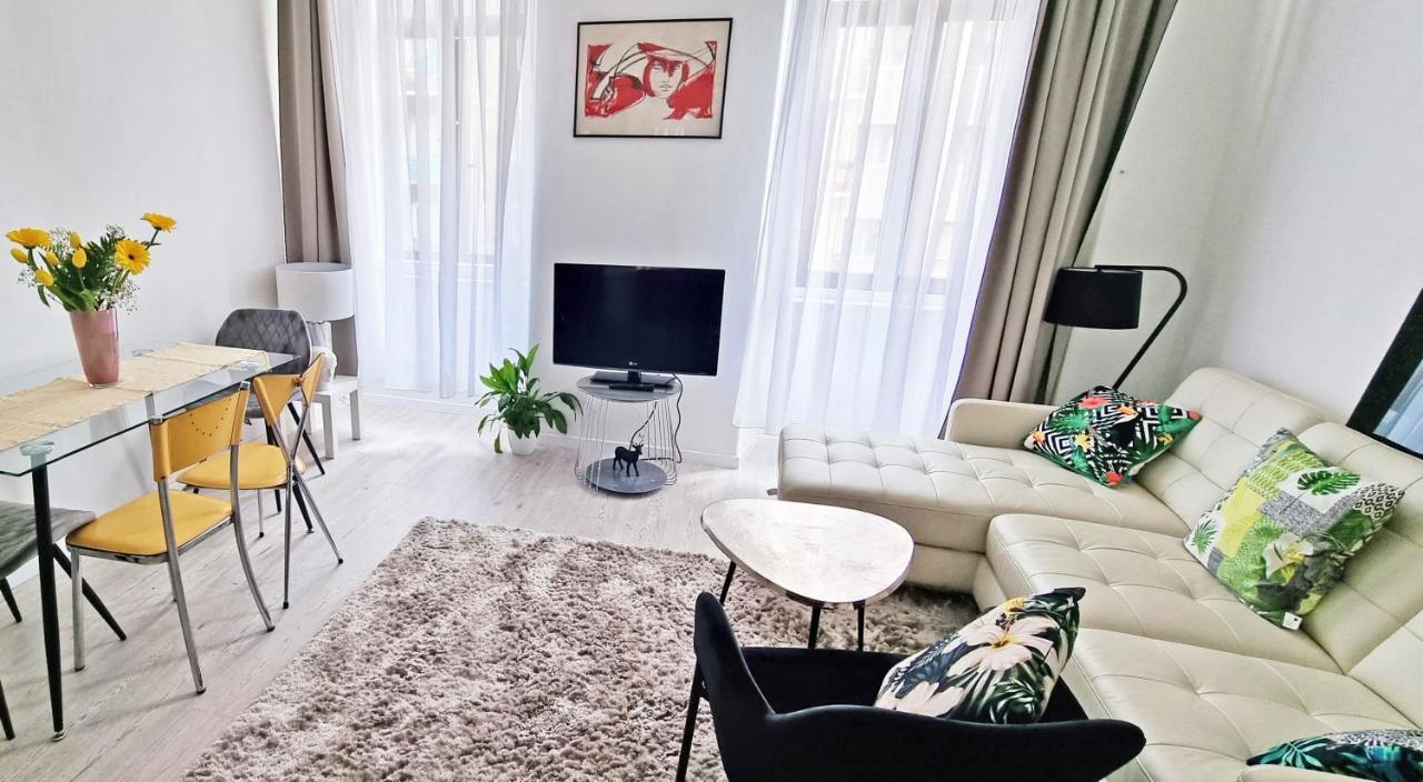 Casa Bianca - 2 Bedroom Design Apartment Trieste Exterior foto